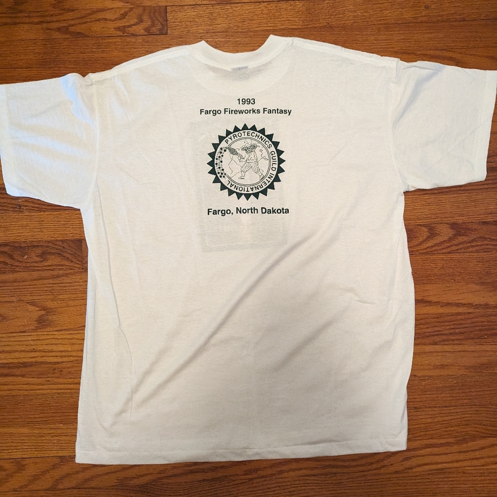 Vintage 1993 pyrotechnics tee shirt - Picture 5 of 5